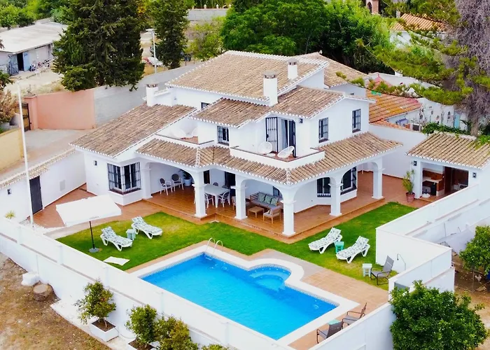Evans Realty Av Villa & Piscina & Bbq & Chill Out
