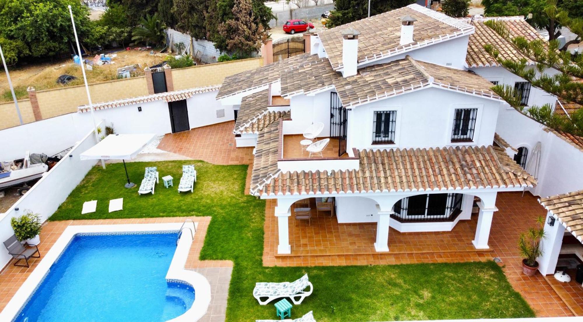 Evans Realty Av & Piscina & Bbq & Chill Out *