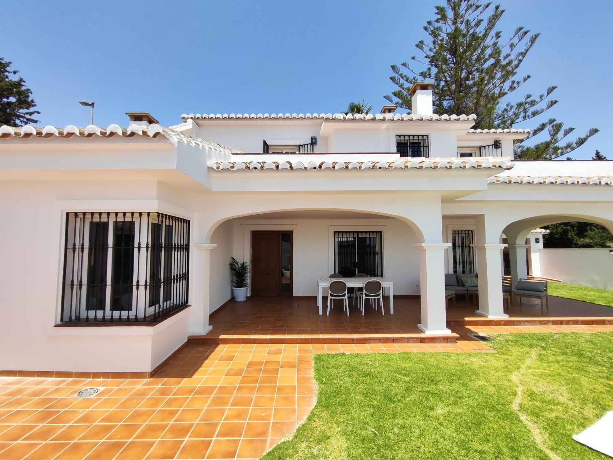 Evans Realty Av & Piscina & Bbq & Chill Out Villa