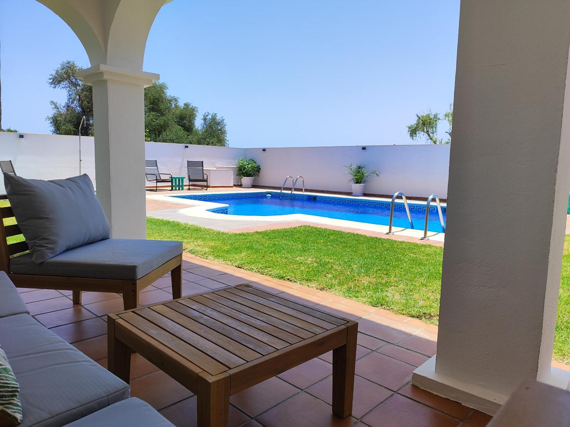 Evans Realty Av & Piscina & Bbq & Chill Out Villa